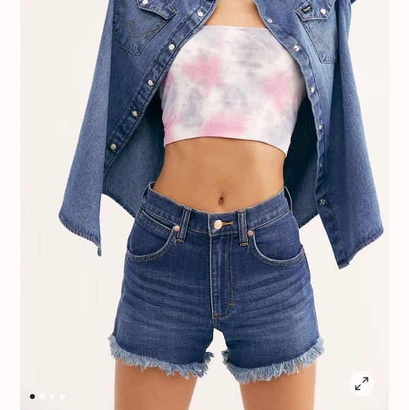 NWT SOLD OUT Wrangler Cutoff Stretch Shorts - Picture 4 of 9